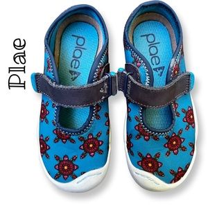 PLAE Flower Mary Janes. (Limited edition) Size 11